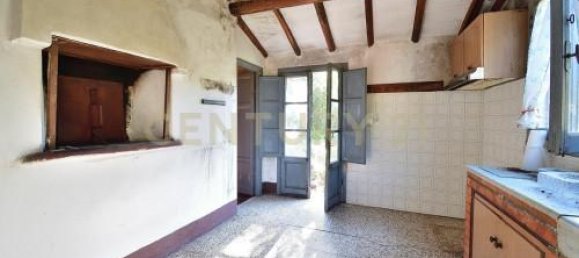 12 rooms House in Pescaglia, Italy No. 107878 6