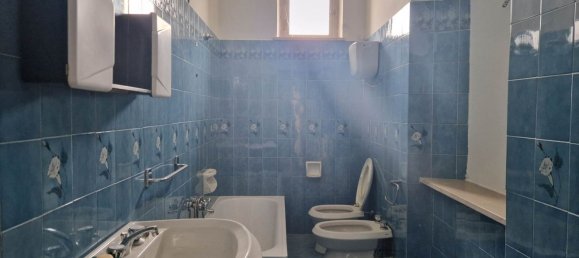 Casa de 8 divisões em Perugia, Italy N.º 126207 32