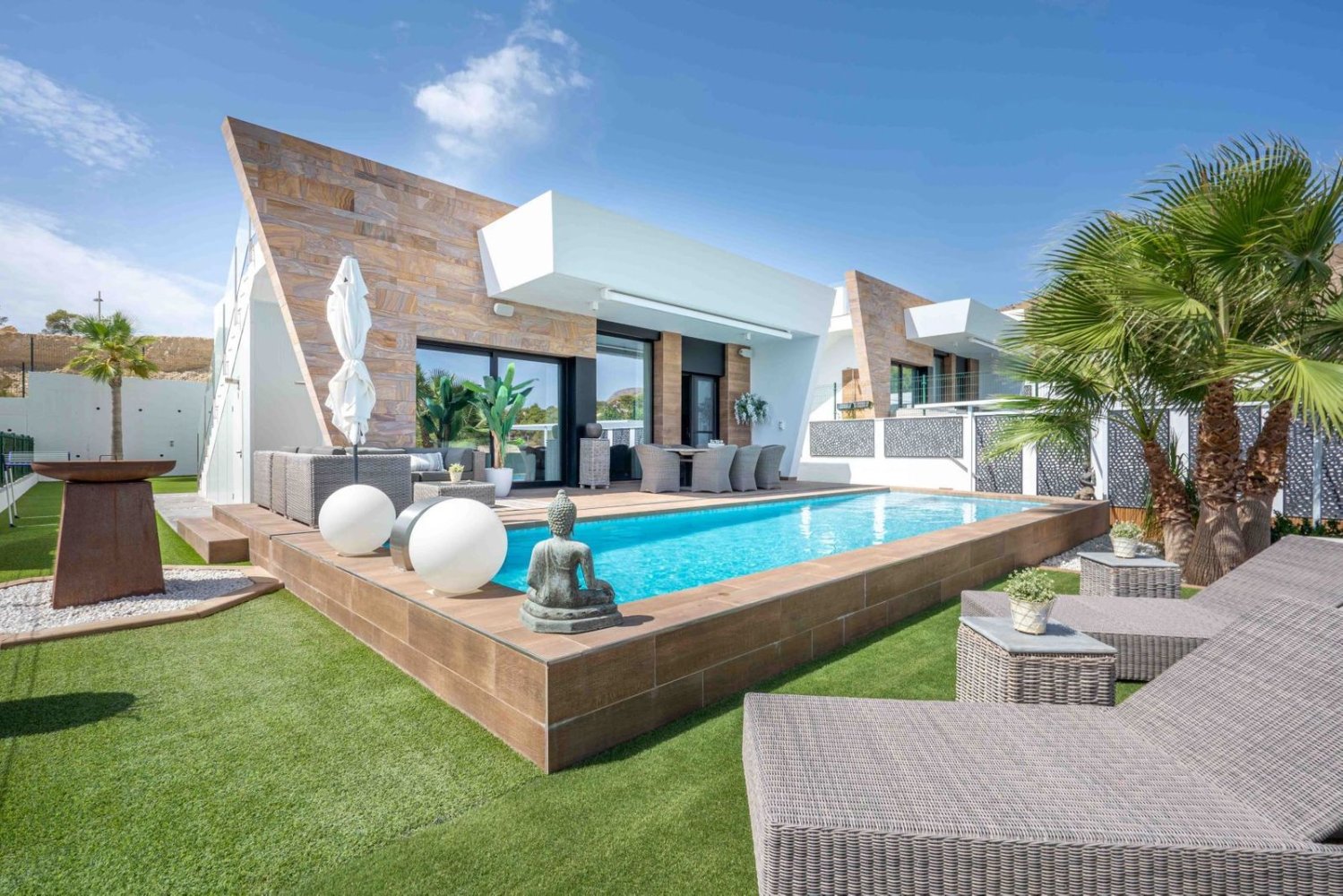 2 bedrooms House in Alicante, Spain No. 134471