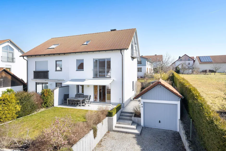 4 bedrooms Townhouse in Freising, Germany No. 122663