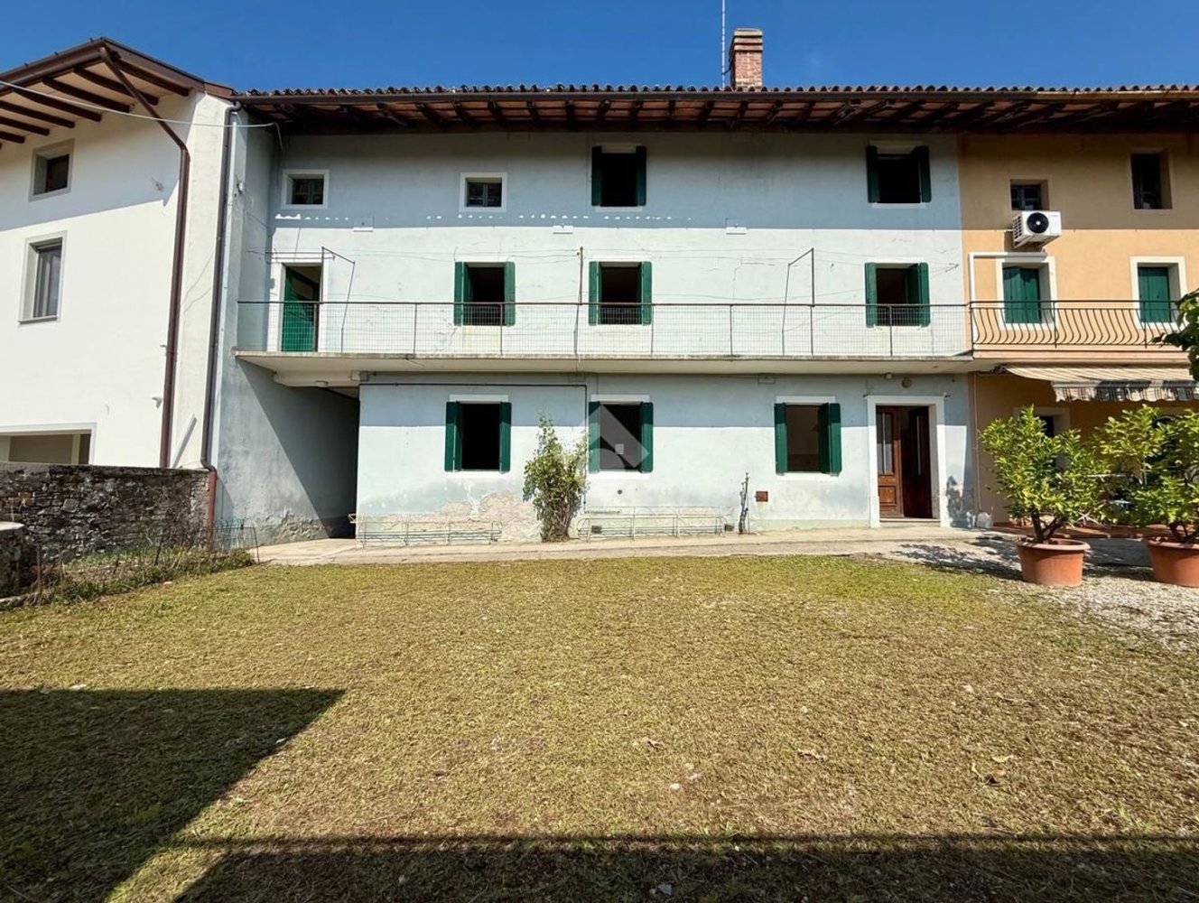 Casa de 5 dormitorios en Udine, Italy No. 320221