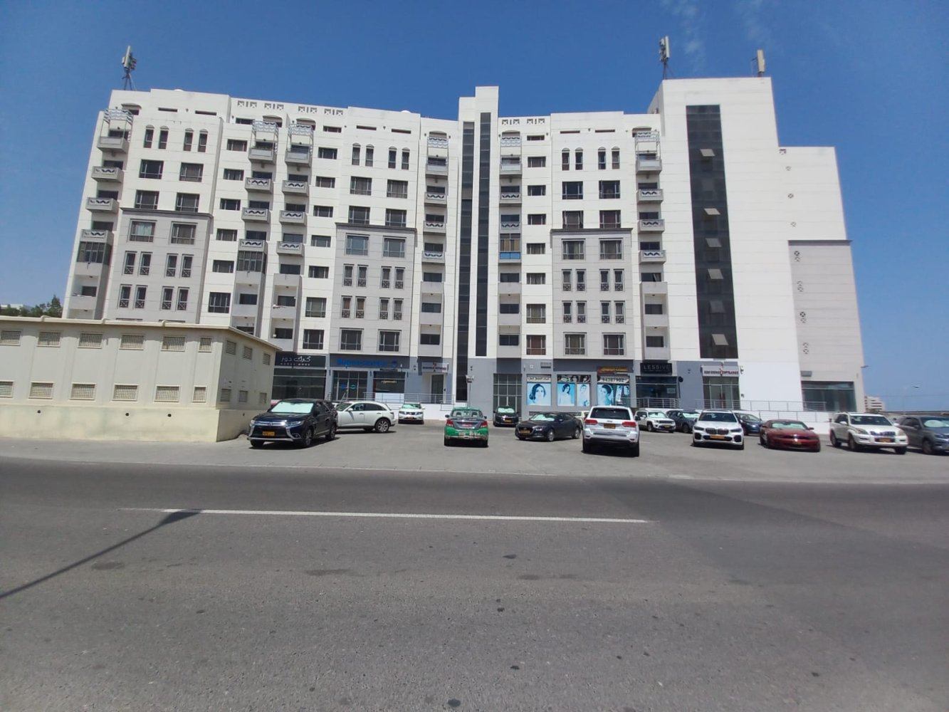 Apartamento de 3 dormitorios en Muscat, Oman No. 1356