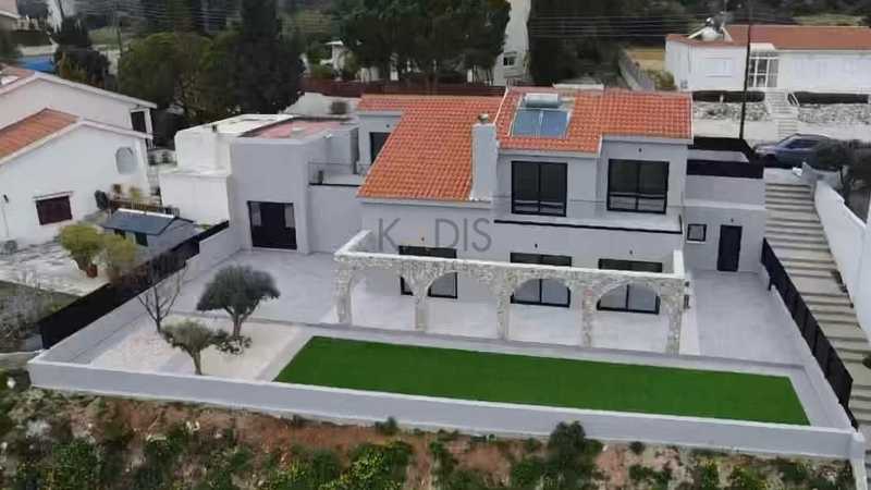 3 bedrooms Villa in Episkopi, Cyprus No. 20458