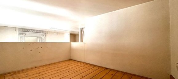 Studio in Saint-Etienne, France No. 306186 3