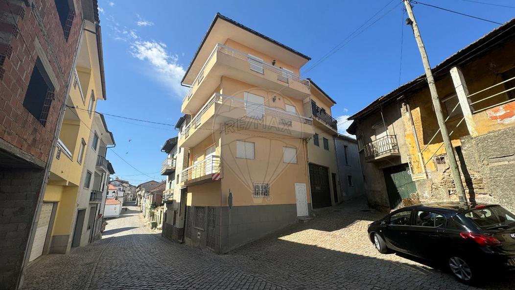 6 bedrooms House in Argozelo, Portugal No. 185895