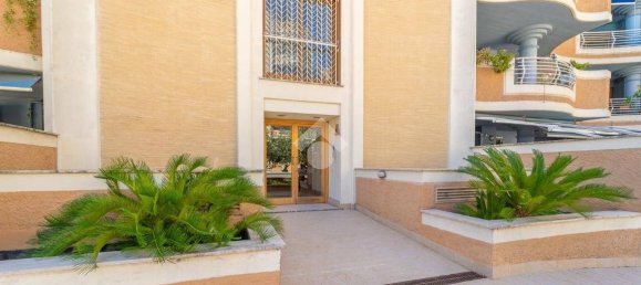 1 bedroom Apartment in Rome, Italy No. 330727 5