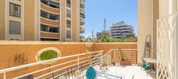 1 bedroom Apartment in Rome, Italy No. 330727 22