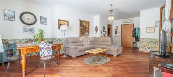 1 bedroom Apartment in Rome, Italy No. 330727 6