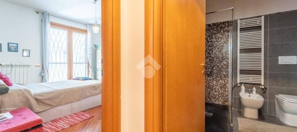 1 bedroom Apartment in Rome, Italy No. 330727 13