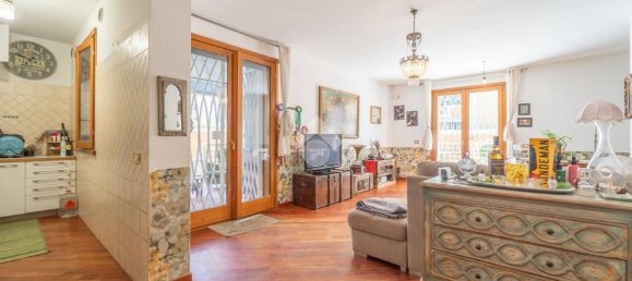 1 bedroom Apartment in Rome, Italy No. 330727 9