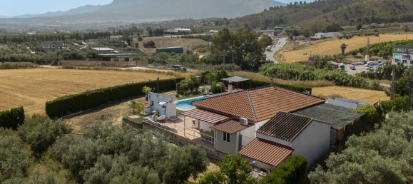 Villa de 3 dormitorios en Coín, Spain No. 185486 2