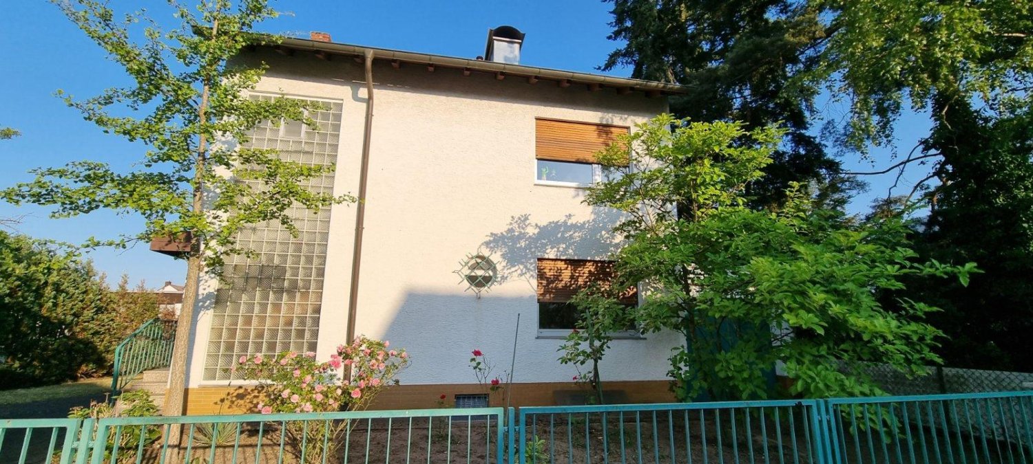 3 غرف نوم منزل في Offenbach, Germany رقم 258596