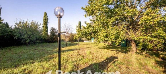 3 bedrooms Villa in Rome, Italy No. 196418 19