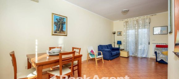 3 bedrooms Villa in Rome, Italy No. 196418 6