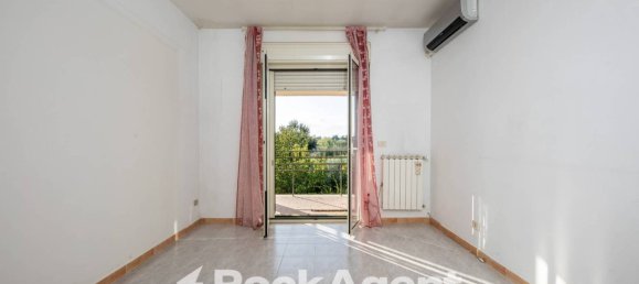 3 bedrooms Villa in Rome, Italy No. 196418 24