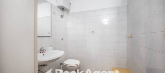 3 bedrooms Villa in Rome, Italy No. 196418 34