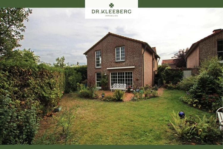 5 rooms House in Munster, Germany No. 358628