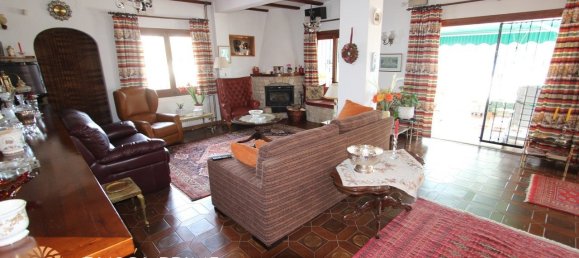 4 bedrooms Villa in Calpe, Spain No. 1521 2