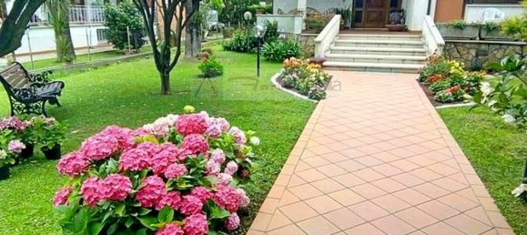 Villa de 12 habitaciónes en Pietrasanta, Italy No. 105722 2