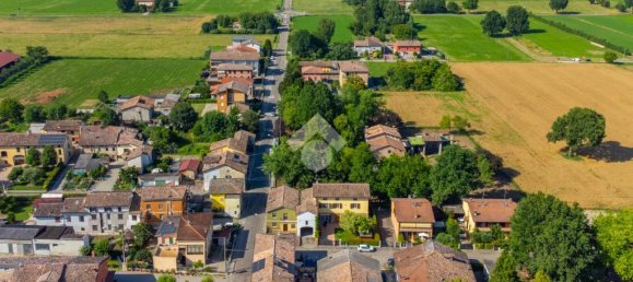 4 bedrooms House in Campegine, Italy No. 170658 12