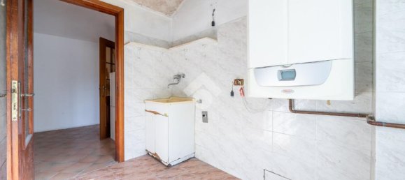 4 bedrooms House in Campegine, Italy No. 170658 7