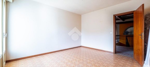 4 bedrooms House in Campegine, Italy No. 170658 25