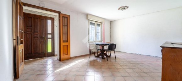 4 bedrooms House in Campegine, Italy No. 170658 2