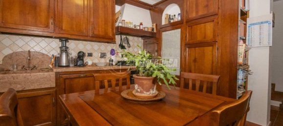 4 غرف نوم منزل في Albinea, Italy رقم 207816 8