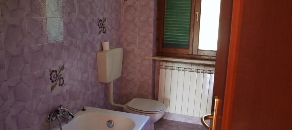 5 rooms Apartment in Filattiera, Italy No. 89976 12