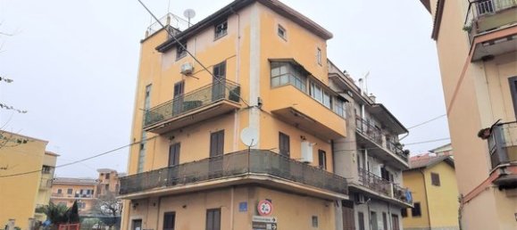 Casa de 8 habitaciónes en Marcellina, Italy No. 116539 3