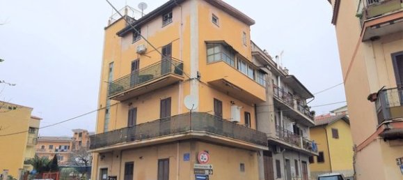 Casa de 8 habitaciónes en Marcellina, Italy No. 116539 2