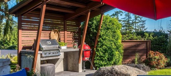 5 bedrooms House in British Columbia, Canada No. 1330 7