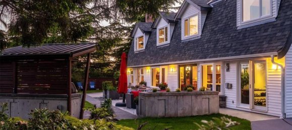 5 bedrooms House in British Columbia, Canada No. 1330 8