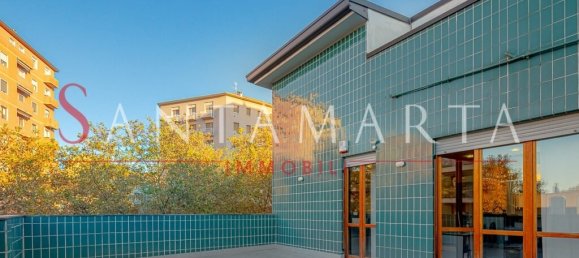 2 bedrooms Apartment in Milan, Italy No. 243519 2