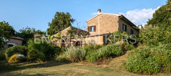 6 bedrooms House in Pitigliano, Italy No. 105203 15
