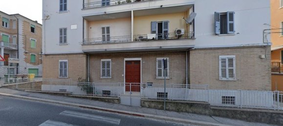 4-Zimmer Wohnung in Macerata, Italy, Nr. 95222 2