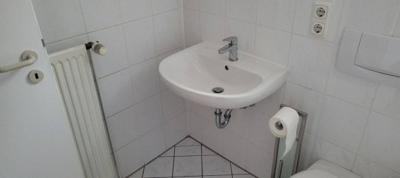 3 rooms Apartment in Altona, Germany No. 12477 2