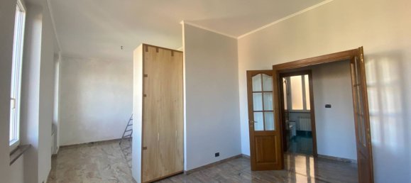 6 Schlafzimmer Wohnung in Genoa, Italy, Nr. 339985 2