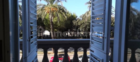 5 bedrooms Apartment in Livorno, Italy No. 220523 8