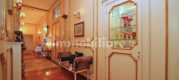 5 bedrooms Apartment in Livorno, Italy No. 220523 24
