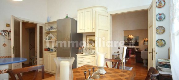 5 bedrooms Apartment in Livorno, Italy No. 220523 17
