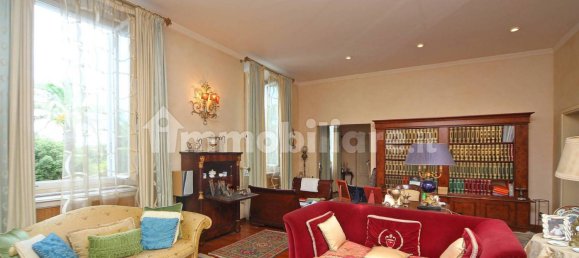 5 bedrooms Apartment in Livorno, Italy No. 220523 34