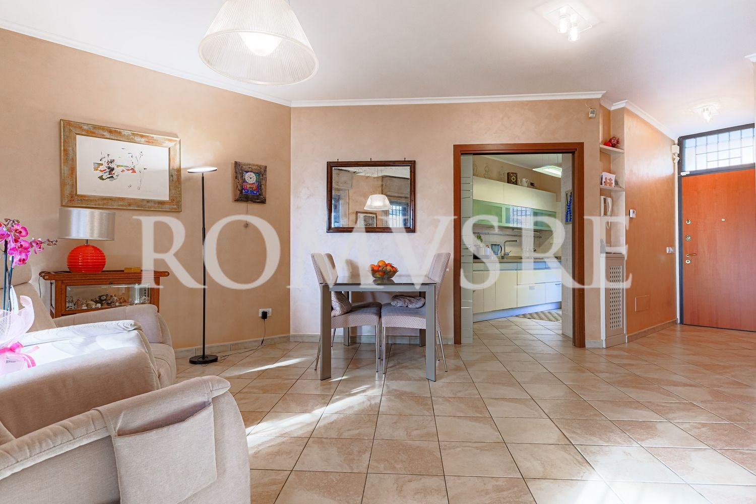 4 rooms House in Rome, Italy No. 44863