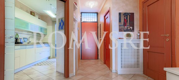 4 rooms House in Rome, Italy No. 44863 3