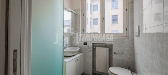 2 bedrooms Apartment in Milan, Italy No. 332125 16