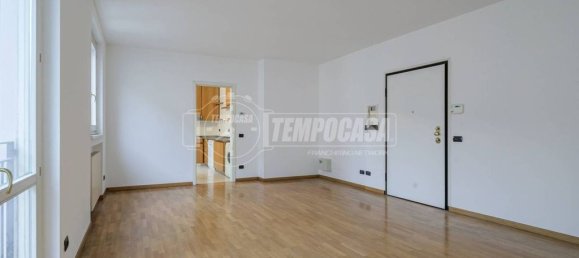 2 bedrooms Apartment in Milan, Italy No. 332125 10