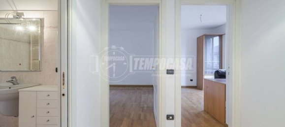 2 bedrooms Apartment in Milan, Italy No. 332125 13