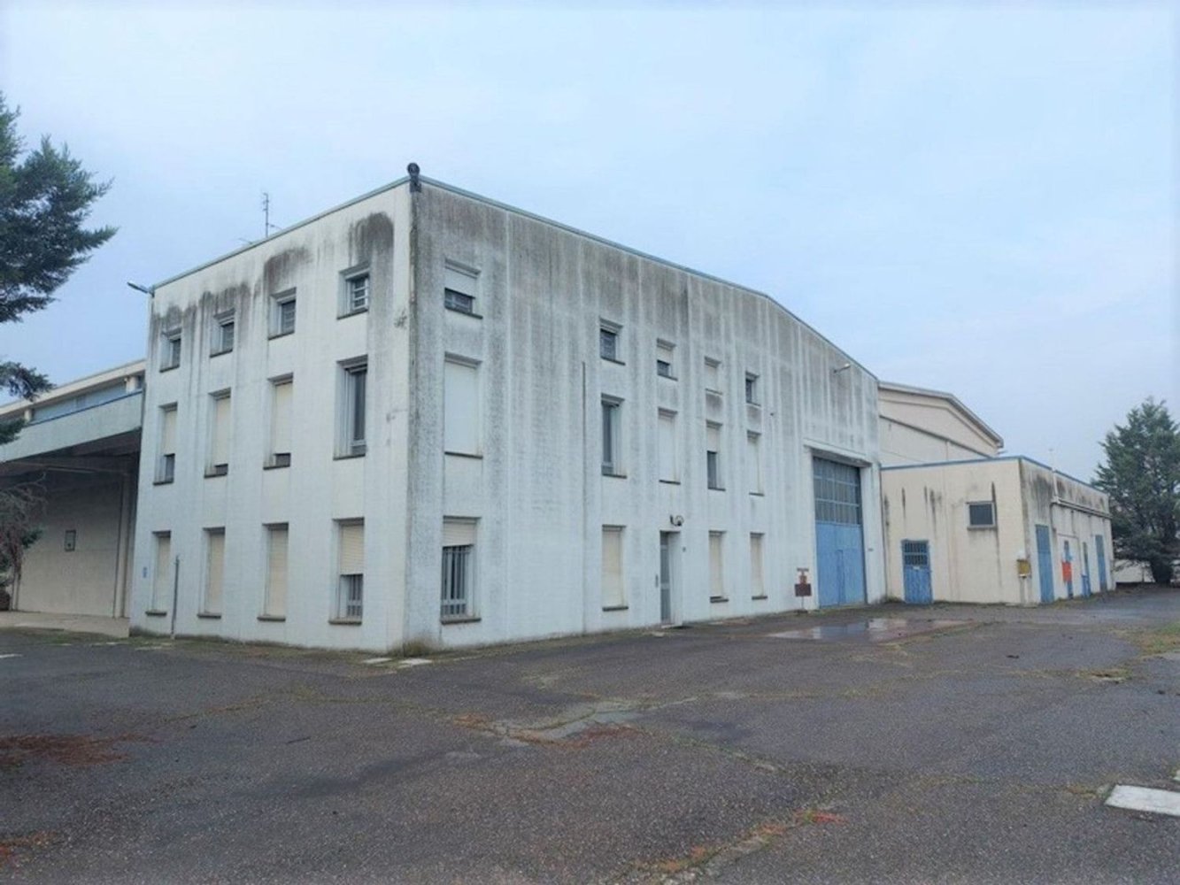 2964m² Warehouse in Molinella, Italy No. 375072