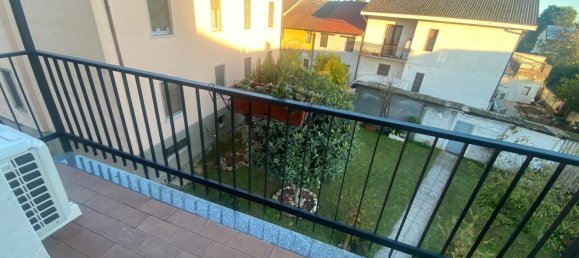 3 rooms Apartment in Valera Fratta, Italy No. 88906 13
