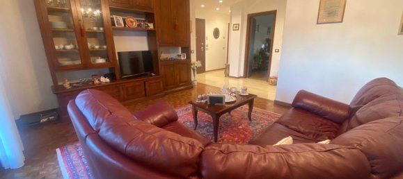 3 rooms Apartment in Valera Fratta, Italy No. 88906 6